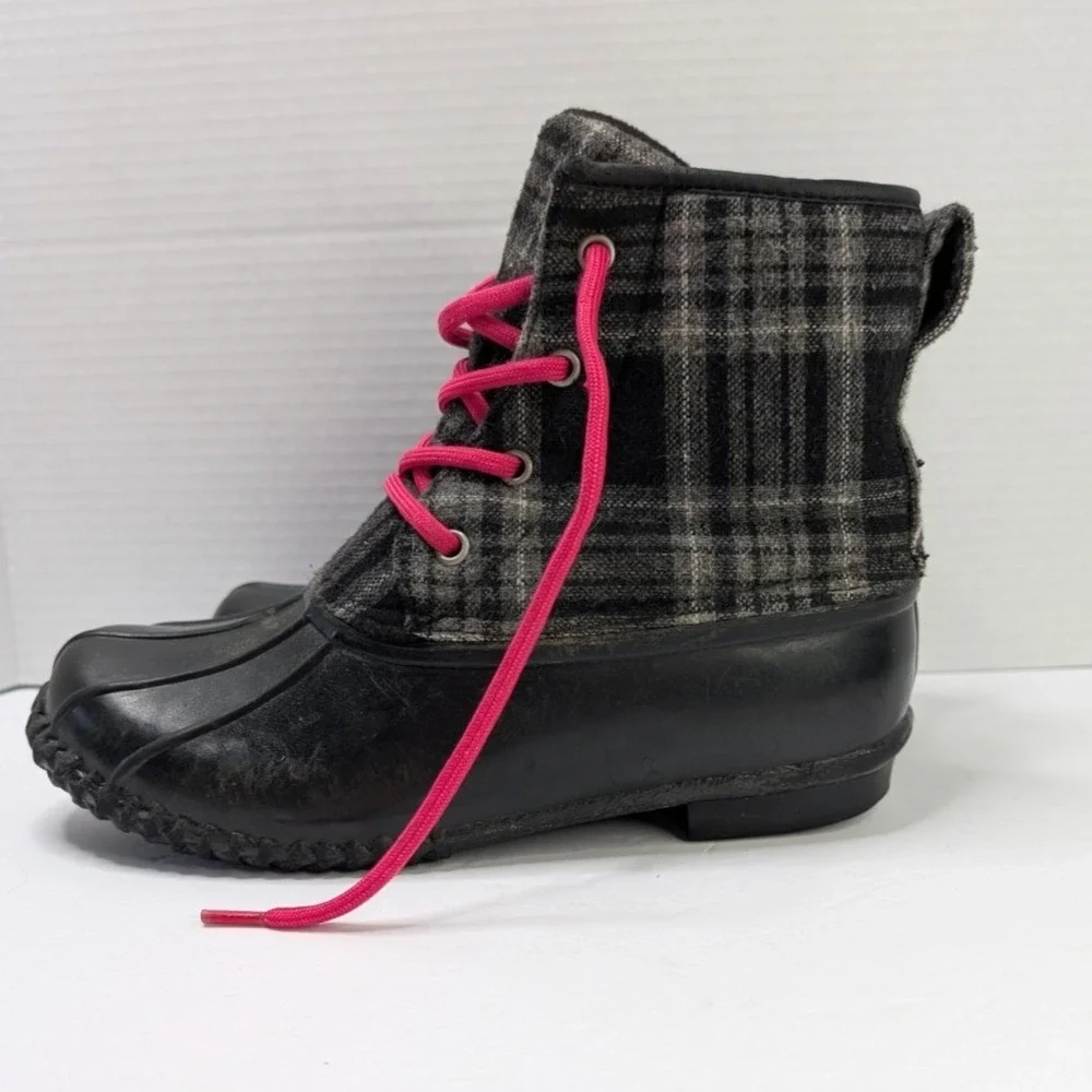 Girls Size 3 Plaid Duck Boots Black Pink Lace Winter Snow Rain Rubber Sole‎